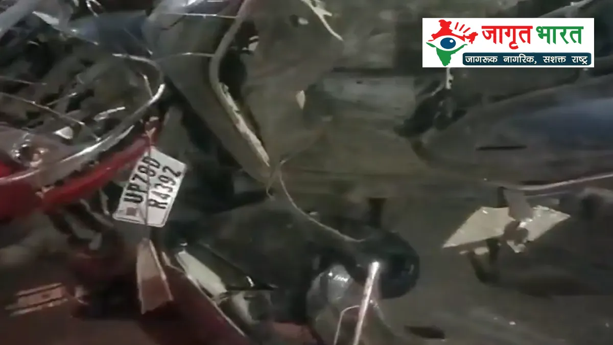 a-powerful-explosion-occurred-near-the-markaz-mosque-in-mishri-bazaar