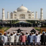 “अफगान विदेश मंत्री आगरा पहुँचे — ताजमहल पर कड़ा सुरक्षा बंदोबस्त, मुस्लिम प्रतिनिधिमंडल को मिलने की इजाजत नहीं”