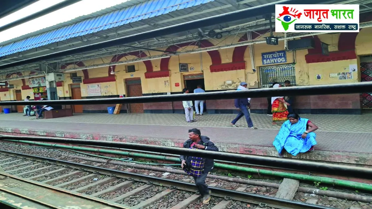 barharwa-railway-station-passenger-safety-risk
