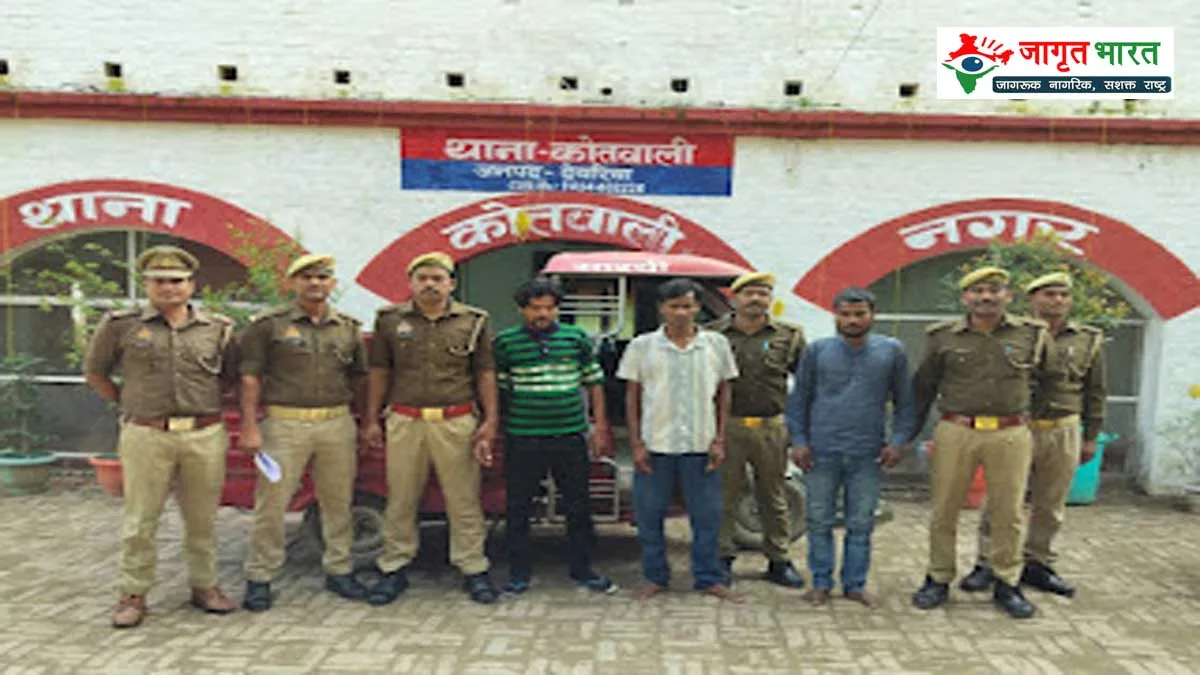 deoria-polices-big-success-stolen-e-rickshaw-recovered
