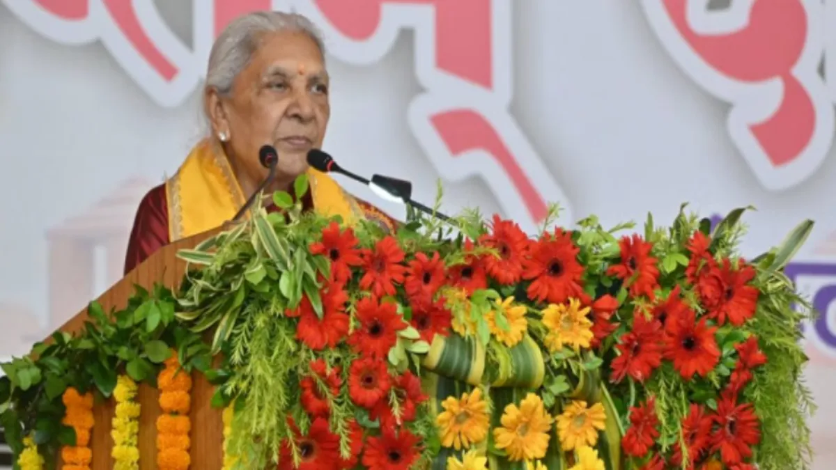 up-universities-back-exam-system-may-end-governor-aanandiben-patel-meeting