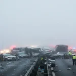 यूपी में घना कोहरा बना आफत: डीएमई और EPE पर 37 से ज्यादा वाहन टकराए, हापुड़-गाजियाबाद हाईवे पर भीषण हादसे, 25 से अधिक घायल