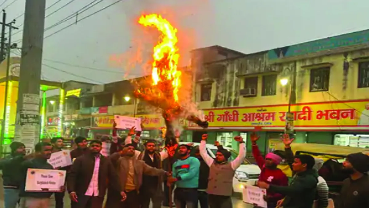 deoria-abvp-protest-bangladesh-hindu-violence-deepu-chandra-das