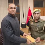 देवरिया-कसया मार्ग पर युवक की जान बचाने वाले सिपाही कुंदन सोनकर सम्मानित