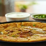 सर्दियों में ट्राई करें गर्म-गर्म अचारी प्याज पराठा, चटपटा स्वाद बना देगा सुबह को खास