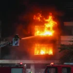 दिल्ली: आदर्श नगर मेट्रो स्टाफ क्वार्टर में भीषण आग, पति-पत्नी और 10 वर्षीय बच्ची की मौत