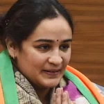 यूपी की सियासत से मुंबई तक अपर्णा यादव: केजीएमयू विवाद के बीच भाजपा ने बीएमसी चुनाव का बनाया स्टार प्रचारक