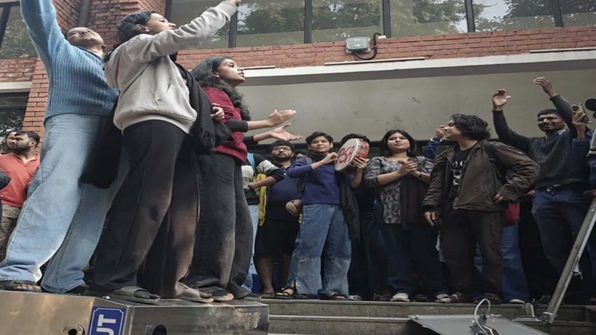 jnu-objectionable-slogans-delhi-police-complaint