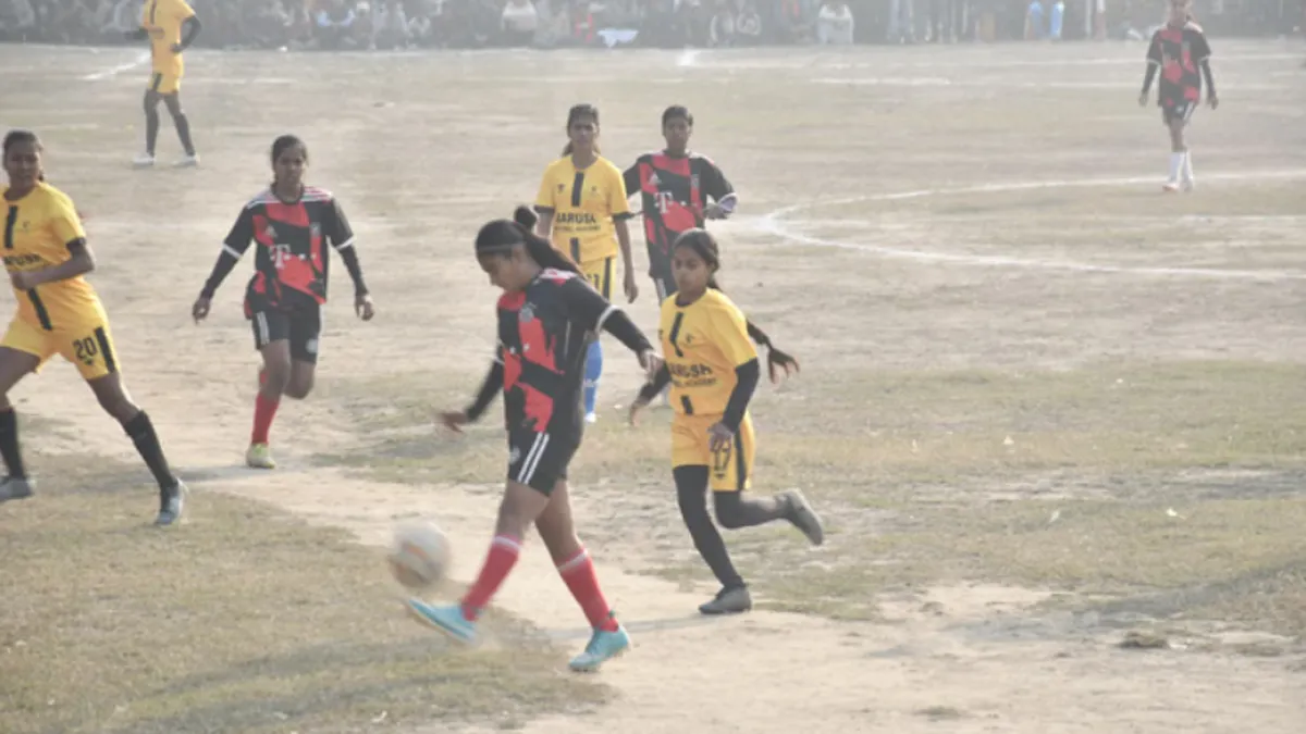 patna-defeats-deoghar-women-football-semi-final-deoria