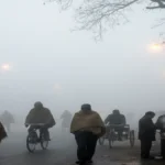 यूपी मौसम अपडेट : पछुआ की वापसी से कांपा उत्तर प्रदेश, तापमान में तेज गिरावट; 34 जिलों में घने कोहरे का ऑरेंज अलर्ट