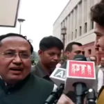 संसद के मकर द्वार पर आमने-सामने NDA और विपक्ष, प्रियंका गांधी से BJP सांसद की हुई नोकझोंक