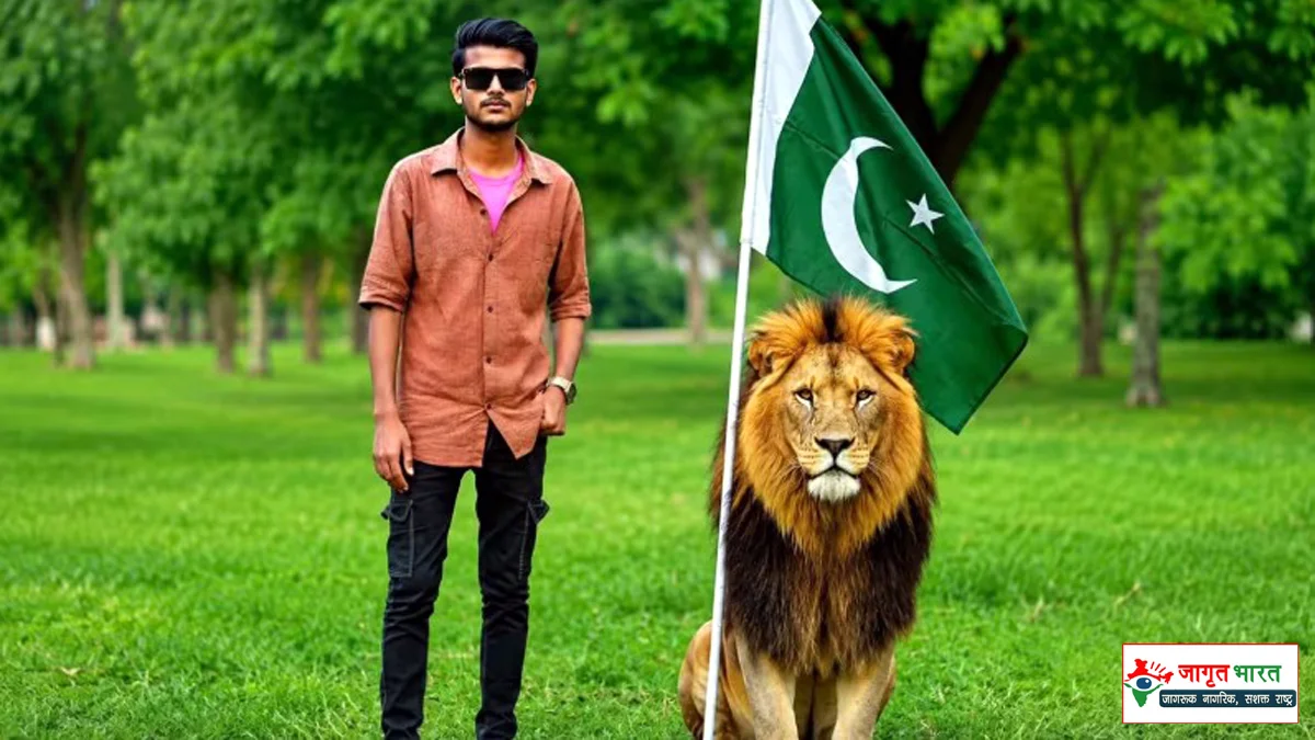 Pakistani flags in Kushinagar