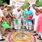 देवरिया : एक पेड़ मां के नाम’ अभियान के तहत कृषि मंत्री सूर्यप्रताप शाही ने बंजरिया में किया पौधारोपण